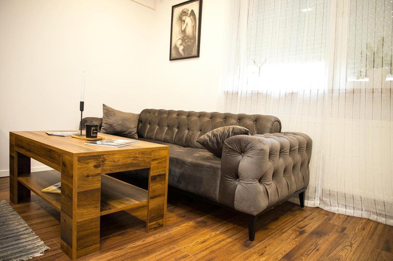 Studio Apartman Avenija *** Slavonski Brod Exteriör bild